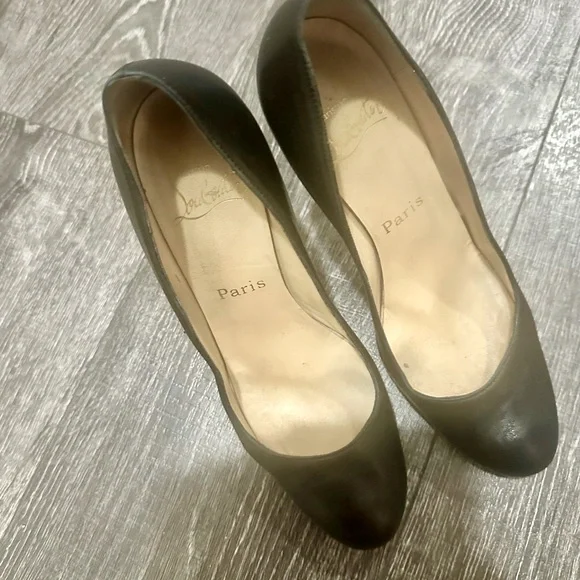 Christian Louboutin black pumps size 36 2/2 - Picture 1 of 7
